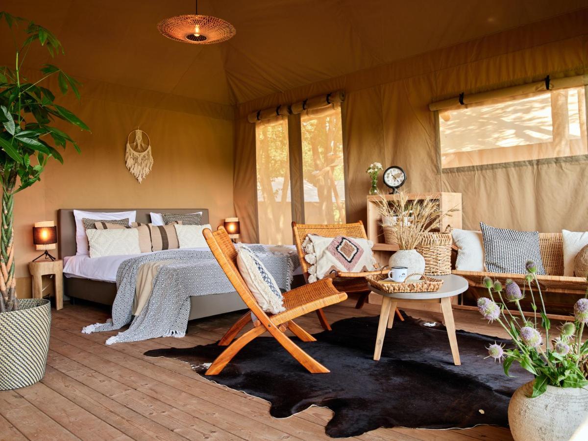 Zatoria Luxury Glamping Zator Hotel Exterior foto